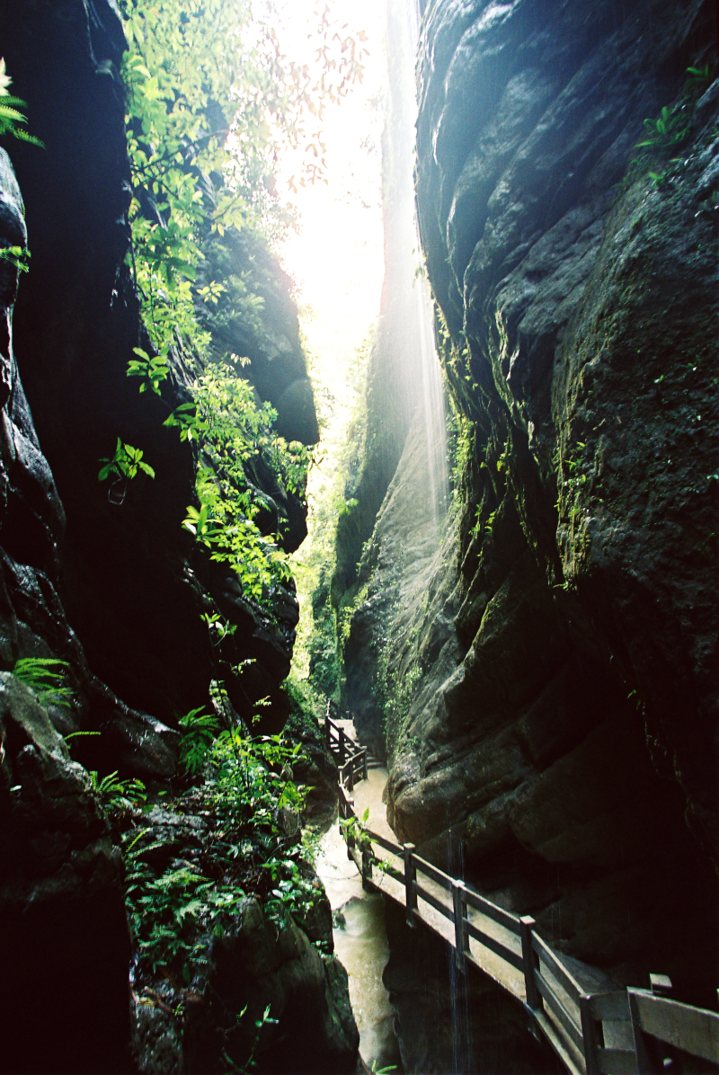 龙水峡地缝 峡谷地质奇观